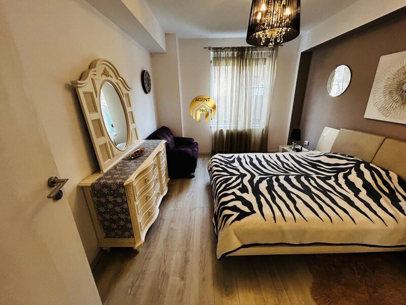 Ilfov Vila superba in Bragadiru, Strada Verii - colt Cartier Latin